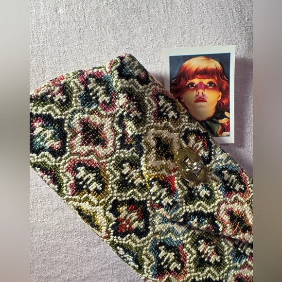 Handbags - Colorful vintage Clutch!